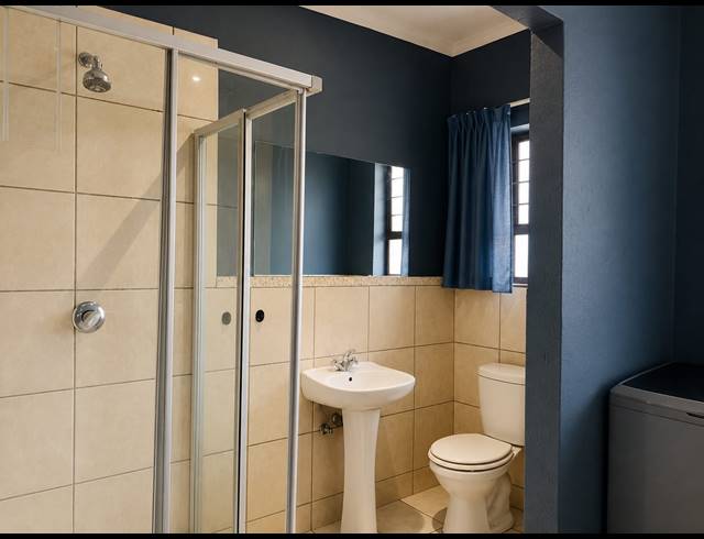 2 BEDROOM APARTMENT FOR SALE IN VANDERBIJLPARK SE 6